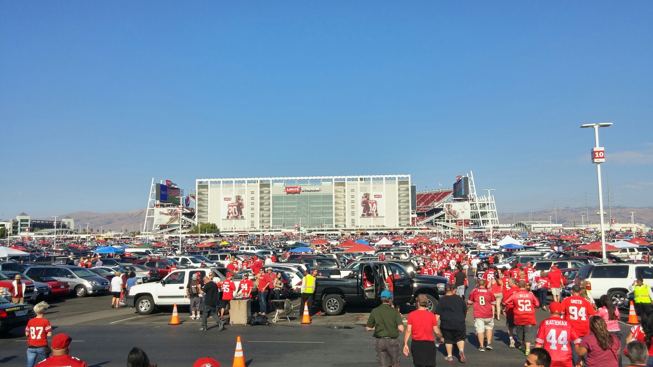 San Francisco 49ers Parking Lots & Passes at Levi's Stadium
