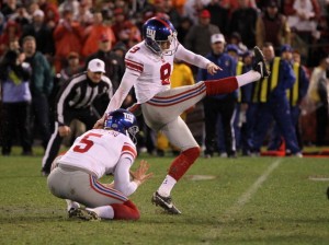 SAN FRANCISCO, CA - JANUARY 22:  Lawrence Tynes #9 of the New York Giants kicks a 31-yard game-winning field goal in overtime against the San Francisco 49ers during the NFC Championship Game at Candlestick Park on January 22, 2012 in San Francisco, California.  (Photo by Jamie Squire/Getty Images)